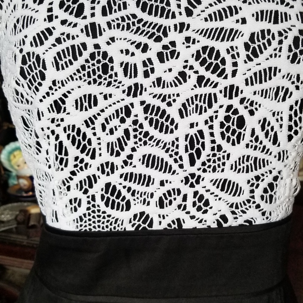 London Style Collection Dress - Picture 2 of 4